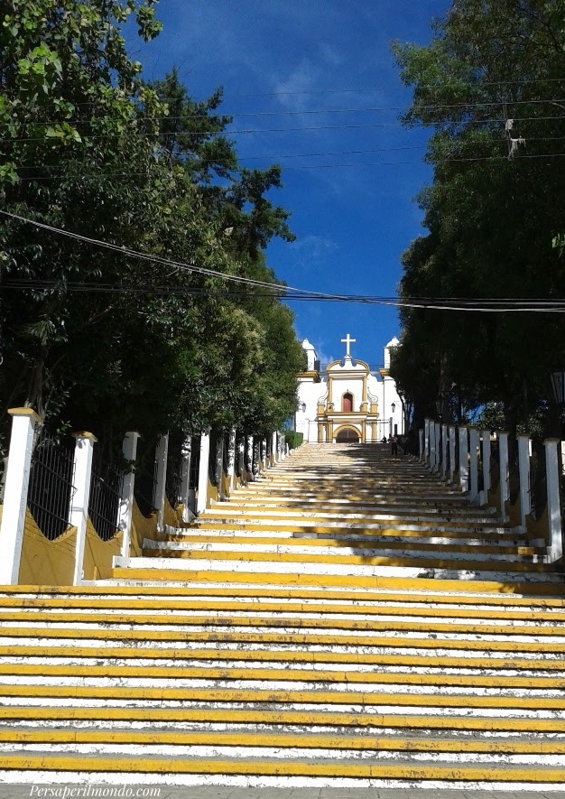 Scalinata e Chiesa di Guadalupe a San Critobal de las Casas in Messico