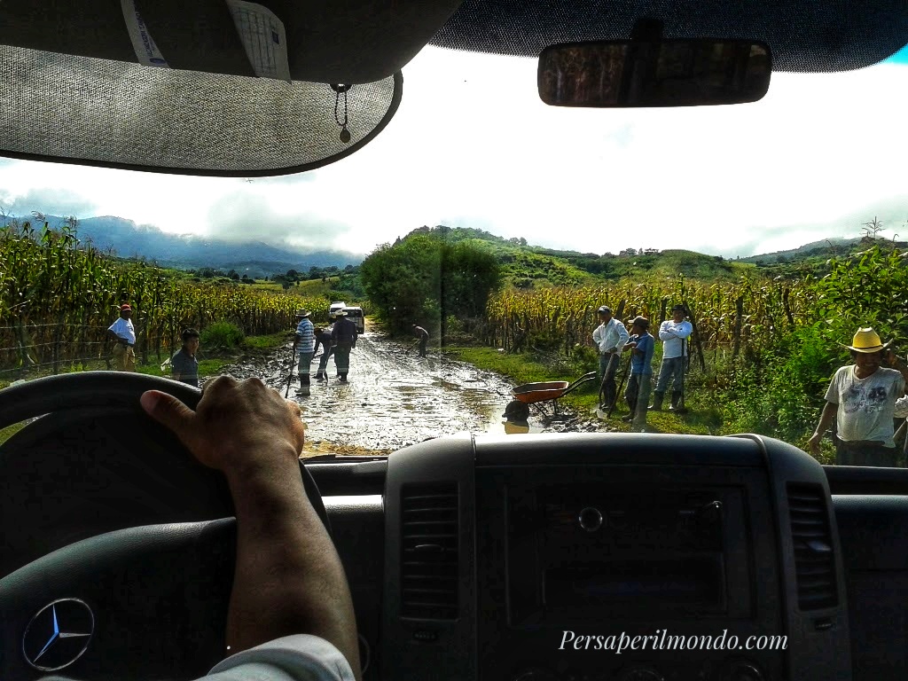 Strada allagata in Chiapas
