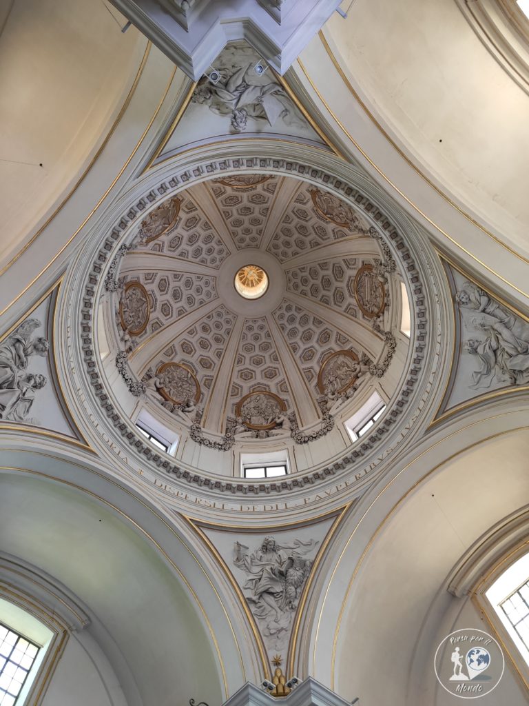 Interno cupola della Collegiata pontificia di San Tommaso da Villanova a Castel Gandolfo