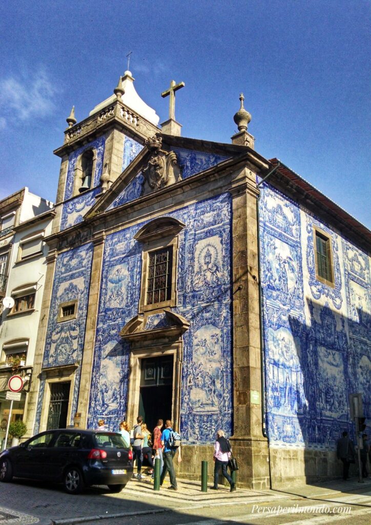 Facciata con azulejos della cappella di Santa Caterina a Porto