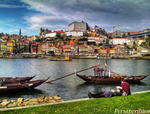 Ribeira- e imbarcazioni tipiche a Porto